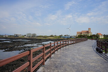 Obraz premium a wonderful seascape with a seaside walkway 