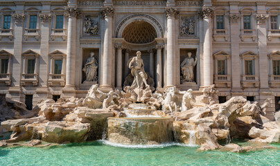 Obraz na płótnie Canvas Fontana Di Trevi, amazing monument in the Italian capital