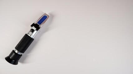 Refractometer, tool for making wine or beer