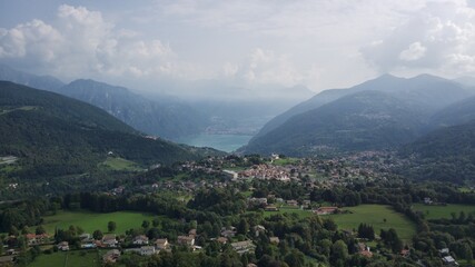 Lago di Lugano in lontananza