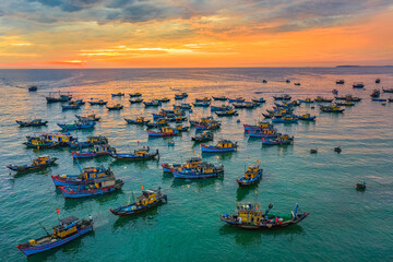Fototapeta na wymiar View of Tam Tien fish market, Quang Nam, Vietnam