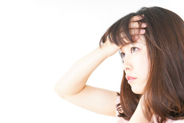 Fototapeta premium 風邪で発熱した若い女性