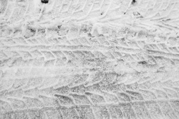 car tracks snow 4x4 detail