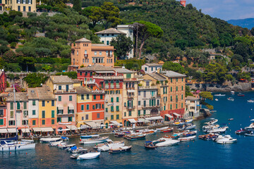 Fototapeta na wymiar Portofino bay with colorful houses in Liguria, Italy 