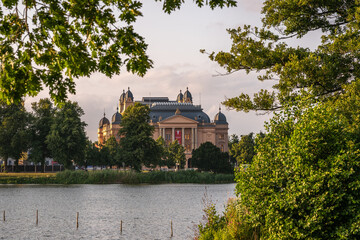 Obraz premium Summer evening at lake Schwerin