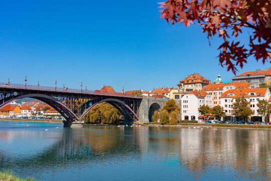 Glavni old most in Maribor with a beautiful view of the old town end lent district autumn fall picture © Bernadett