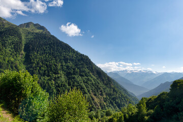 Fototapeta na wymiar Views of the Pyrenees in the Aran Valley, Spain.