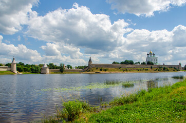 Fototapeta na wymiar View of the Velikaya River and the Pskov Kremlin, Pskov, Russia
