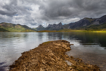 A cloudy day in the Casares reservoir.