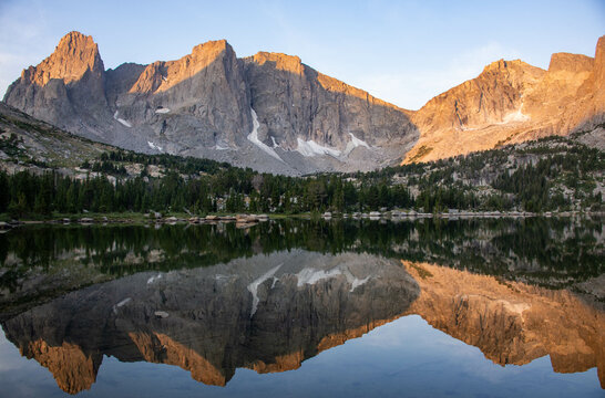 Sunrise at the beautiful Cirque of Towers, seen from Lonesome Lake, Wind River Range, Wyoming, USA © raquelm.
