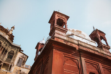 Fototapeta na wymiar old Indian architecture during daytime
