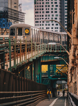railway station New York City classic view queens bridge train