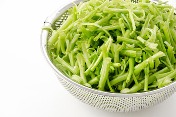 空心菜の茎 下ごしらえ