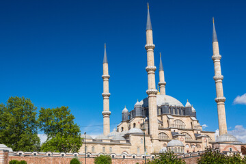 Fototapeta na wymiar トルコ　エディルネの旧市街にある世界遺産にもなっているセリミエ・モスク