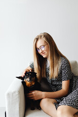 Obraz premium A teenage student back to school