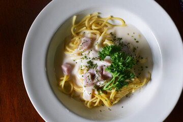 Spaghetti Carbonara With Baked Ham