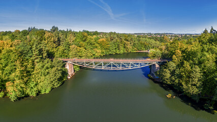 Kaszuby-most w Rutkach nad rzeką Radunią - obrazy, fototapety, plakaty