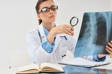 woman radiologist diagnostics x-ray research