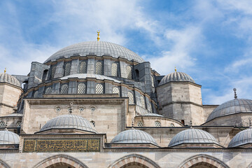 Fototapeta premium トルコ イスタンブール歴史地域である旧市街のスレイマニエの丘に建つスレイマニエ・モスク
