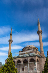 Fototapeta na wymiar トルコ　カイセリの市街地にあるブリュンズモスク