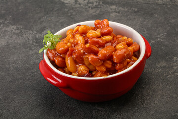 Baked kidney in tomato sauce