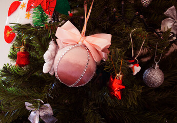 christmas decor, toys, bows, glass balls, bokeh, background, toys, merry christmas, happy new year. 2022. Lights, sparkles and glare, snow. 