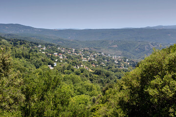 Fototapeta na wymiar View of the mountains village of Pinakates (South Pelion, Prefecture of Magnesia, Greece)