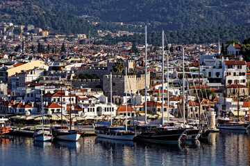 Fototapeta na wymiar panoramic view of the Turkish town of Marmaris on the Aegean Sea