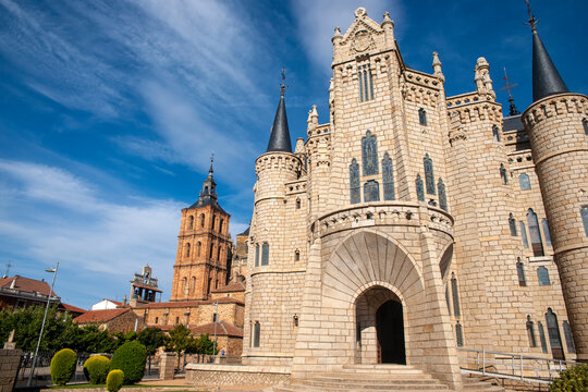 Hermoso Palacio Episcopal de Astorga, Espa&ntilde;a