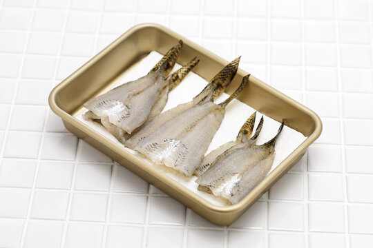  tempura preparation, fillet a Japanese goby fish