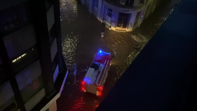 Hochwasser nach Starkregen in Wuppertal, Deutschland Juli 2021 in 4K