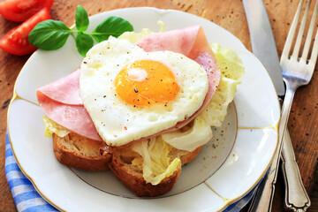 fried eggs with bacon