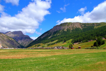 Obraz premium Paesaggio di Livigno, Italia, Landscape of Livigno, Italy