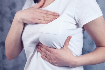 young girl has chest pain