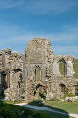 Fototapeta na wymiar The ruins of Corfe castle in Dorset