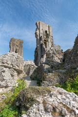 Fototapeta na wymiar The ruins of Corfe castle in Dorset