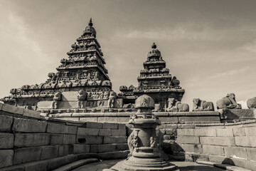 Rare Pictures Of Sea Shore temple is UNESCO's World Heritage Site located at Mamallapuram, or Mahabalipuram in Tamil Nadu, South India. Rare Collection Pictures