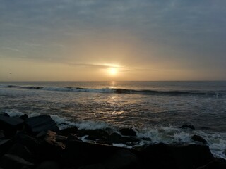 Fototapeta premium #sunrise #earlymorning #rockviewbeach #pondicherry
