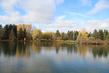 Fototapeta na wymiar Beauty Of Autumn On The Water, William Hawrelak Park, Edmonton, Alberta