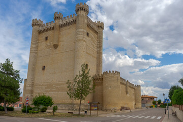 castillo de Fuensaldaña en la provincia de Valladolid, España