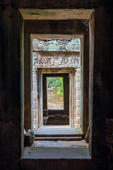 old ruins of Ta Som temple at Angkor Wat	
