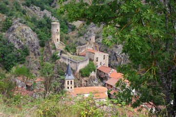 Le village de Saint-Floret