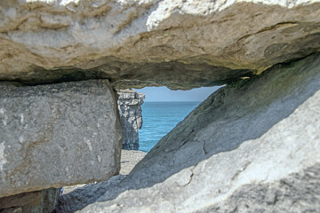 Fototapeta na wymiar Sea between the rocks