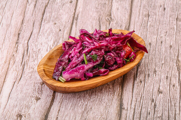 Pickled red cabbage with herbs