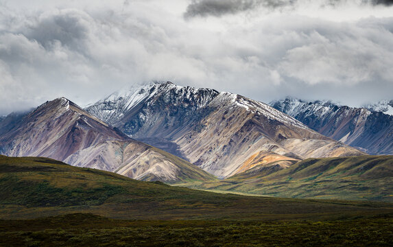 Photo Of Dramatic, Colorful Mountains In Denali National Park, Alaska With Beautiful Clouds