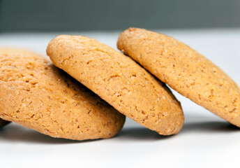 round cookies made from wheat and oat flour