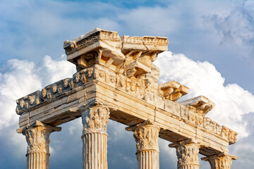 Obraz premium Temple of Apollo ruins in Side, Antalya, Turkey