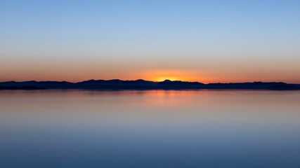 Fototapeta na wymiar Sunrise over the Great Salt Lake