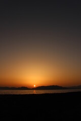 Obraz premium 瀬戸内海の夕陽と地球の美しさ 山口県