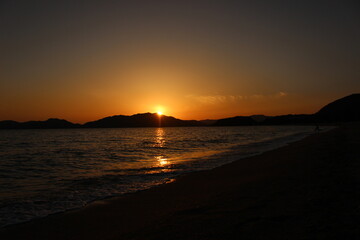 瀬戸内海の夕陽と地球の美しさ　山口県